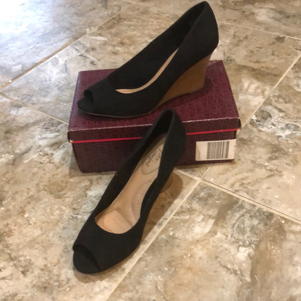 Payless Dexflex Comfort Wedges